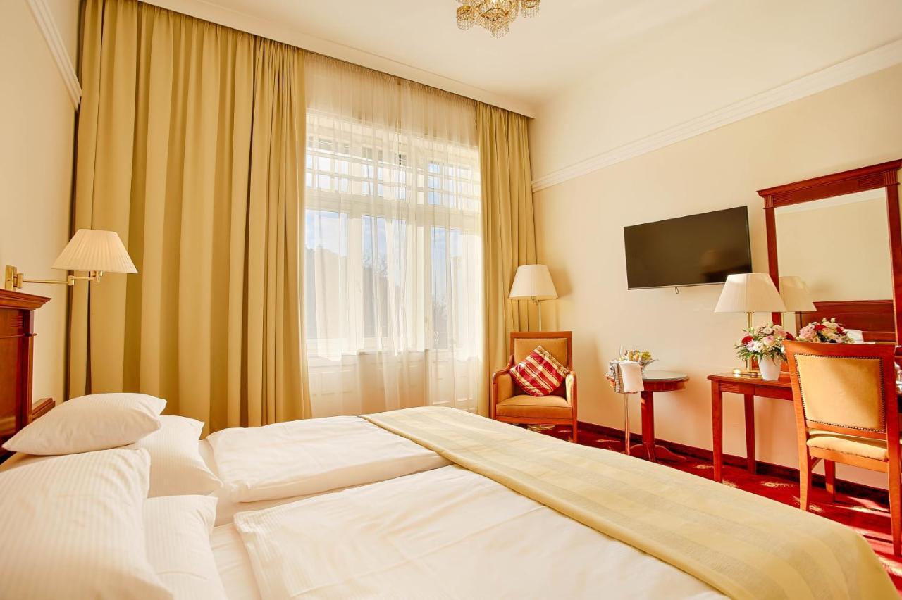 Ensana Thermia Palace Пьештяни Экстерьер фото